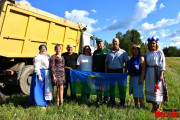 На Городокщине чествовали водителя ОАО «Птицефабрика Городок» Владимира Жогова, первым в районе перевезшего 1000 тонн зерна