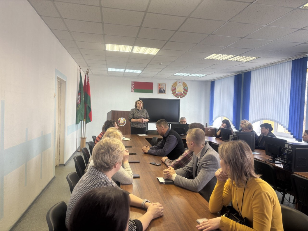Председатель райисполкома Ирина Полякова провела встречу с педагогами
