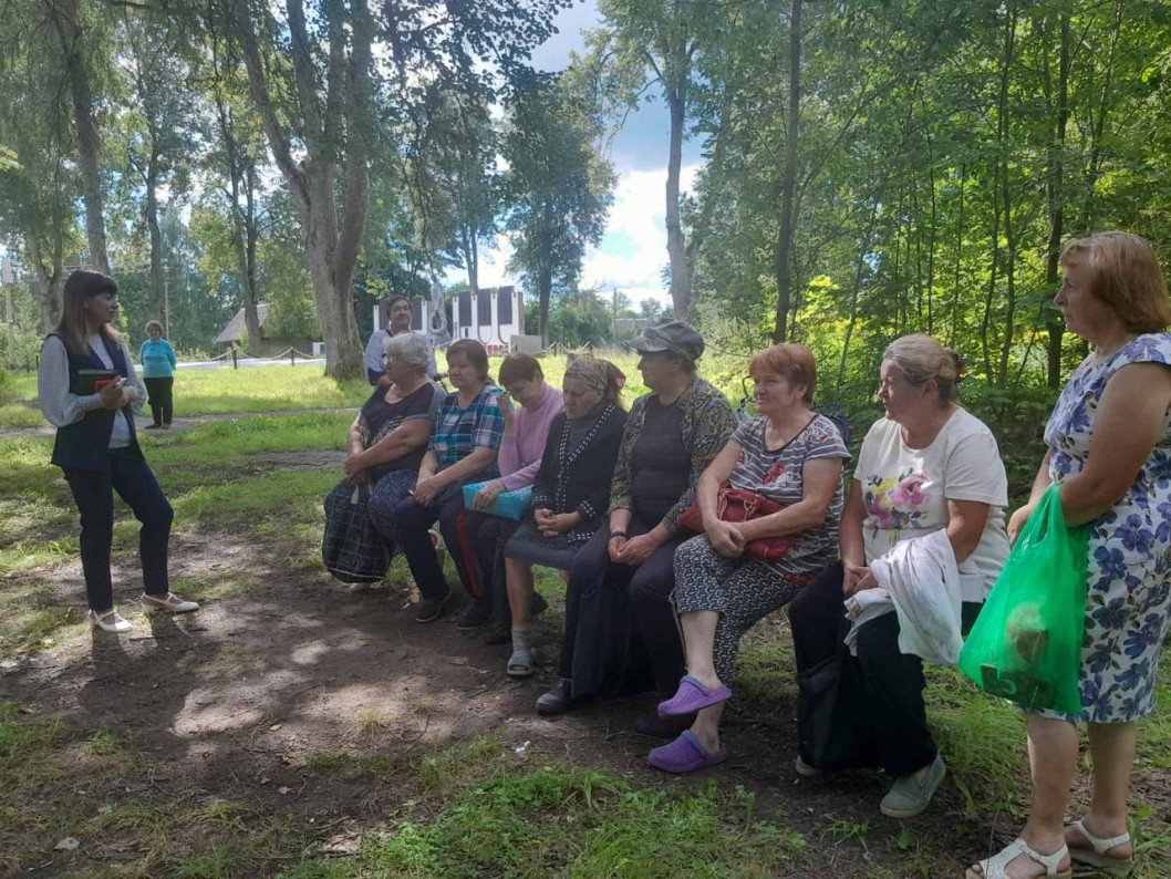 Председатель Городокского районного Совета депутатов Светлана Зуева встретилась с жителями д.Меховое.