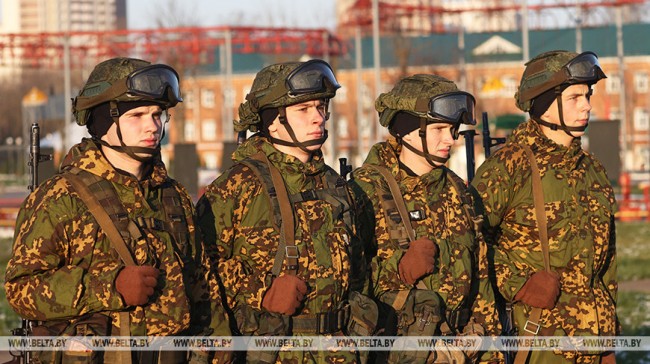 У віцебскіх дэсантнікаў пачаўся новы навучальны год